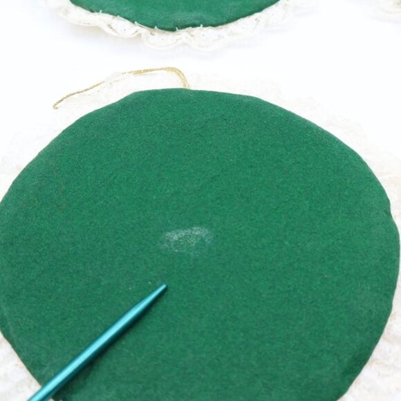 6 Vintage Christmas Ornaments Handmade Cross Stitch Lace Dog Cat Animals Felt - Picture 9 of 11